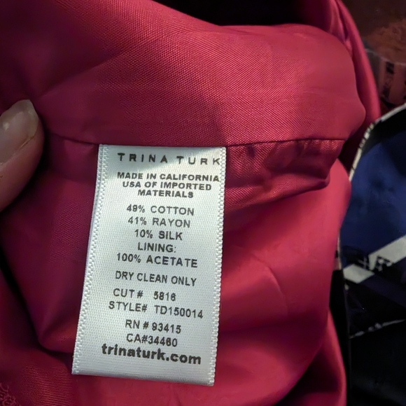 TRINA TURK 'Kudson' Multi Color Paisley Sleeveless Sheath Silk Blend Dress- 2 - Picture 9 of 9